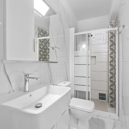 Family 3 Bedroom With Terrace Apartmán *