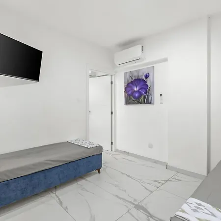 Family 3 Bedroom With Terrace *